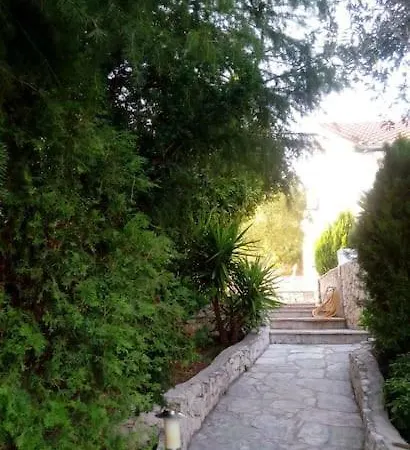 Mediteranian Garden Ferienhaus *